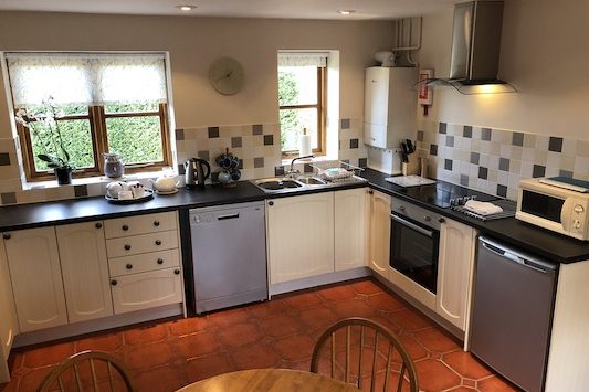 Kitchen, Corner Cottage, Broadway Manor Cottages, Cotswold holiday cottages in Broadway