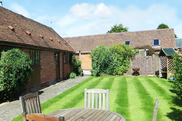 The Stables, sleeps 3, Broadway Manor Cottages